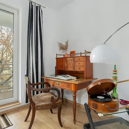 Apartment Stylish For 2 With Balcony Robocza By Renters