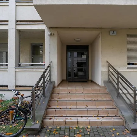Apartment Stylish For 2 With Balcony Robocza By Renters